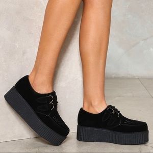 Creeper chunky heel